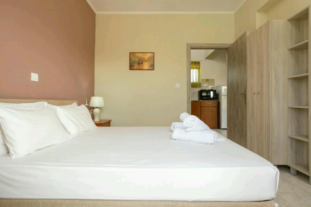 Eleni Studios & Apartments Alykes  Luaran gambar