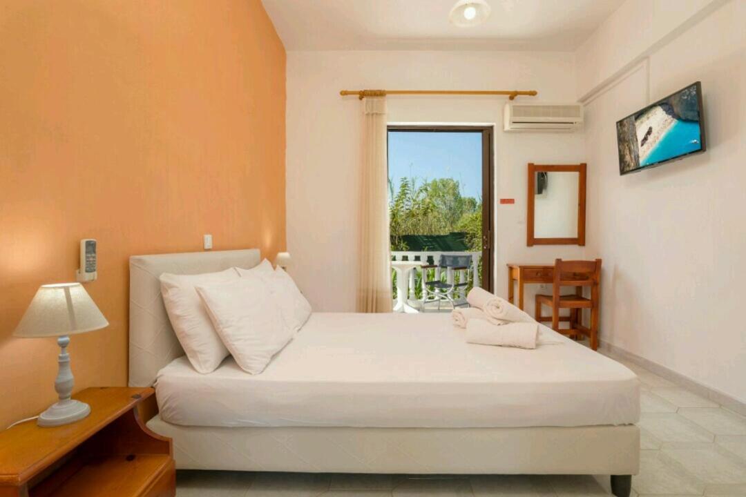 Eleni Studios & Apartments Alykes  Luaran gambar